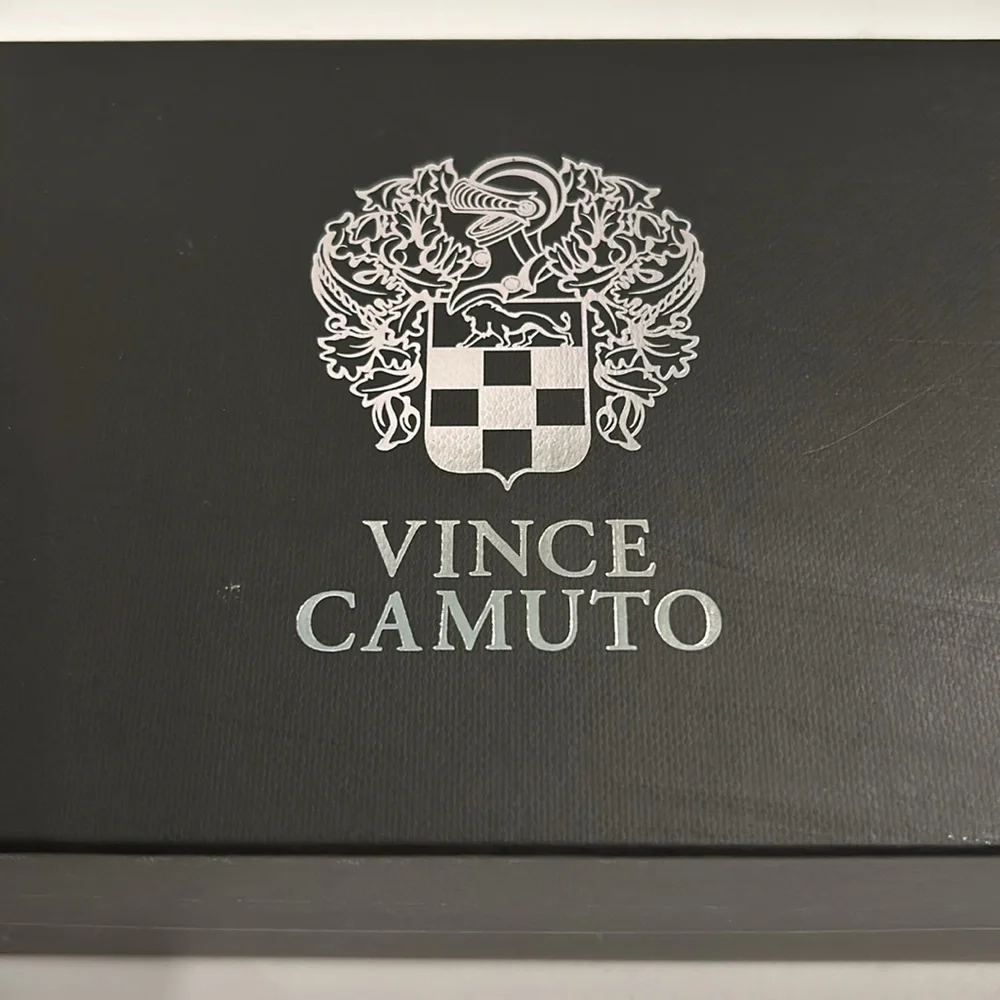 Vince Camuto sandals size 10M - Picture 6 of 7